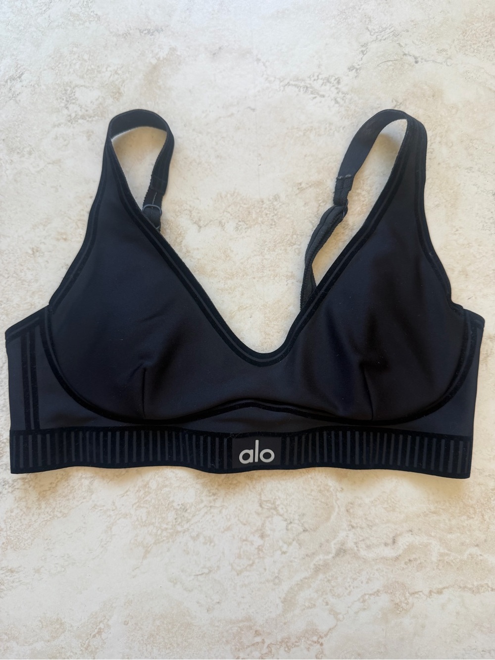 ALO Airlift Line Up Black Sports Bra